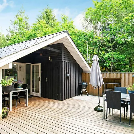 5 Person In Ansager-by Traum *